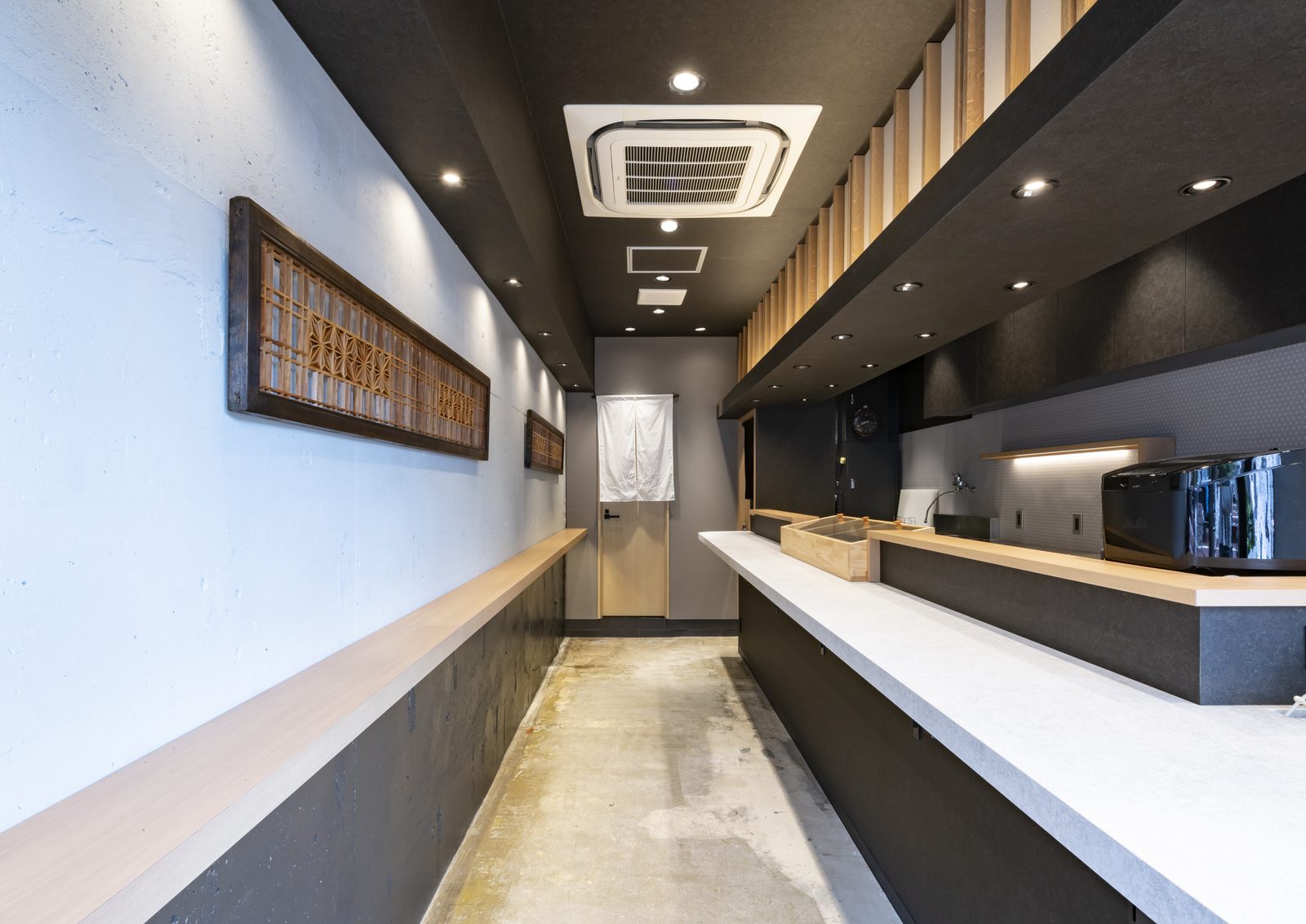 SUSHI＆BAR YACHIYO四谷の施工写真